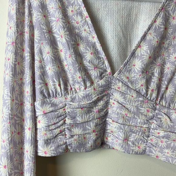 Elodie Lavender Floral Chloe Top NWOT Size Medium - Picture 4 of 9